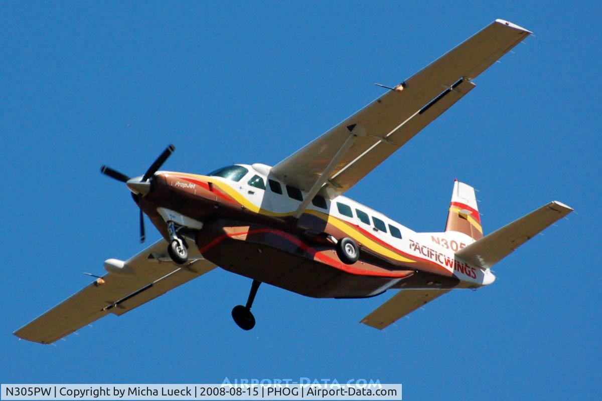 N305PW, 2000 Cessna 208B C/N 208B0828, At Maui