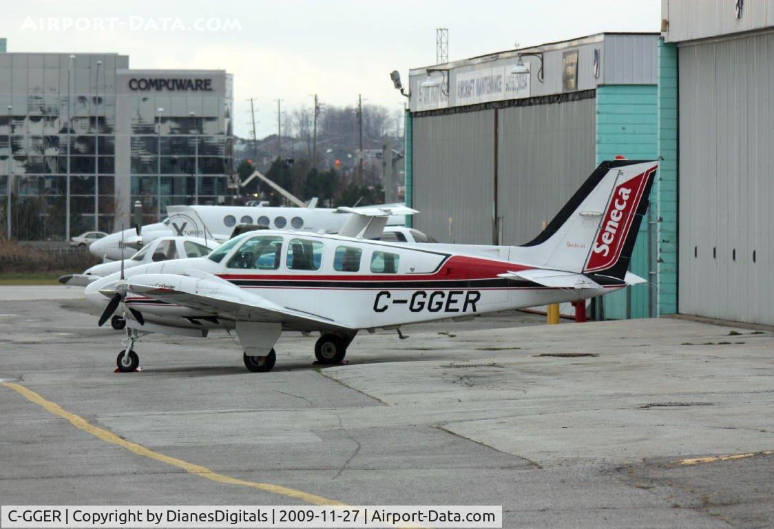 C-GGER, 1991 Beech 58 Baron C/N TH-1637, Buttonville