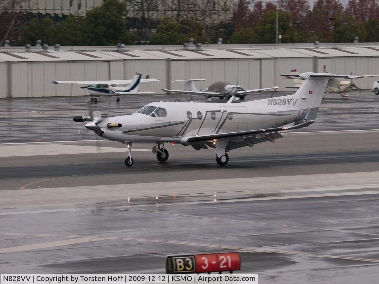 N828VV, 2007 Pilatus PC-12/47 C/N 826, N828VV arriving on RWY 21