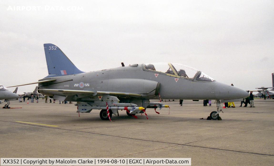 XX352, 1981 Hawker Siddeley Hawk T.1A C/N 202/312176, British Aerospace Hawk T1A. From RAF No 7 FTS/19(R) Sqn, Chivenor at RAF Coningsby's Photocall 94.