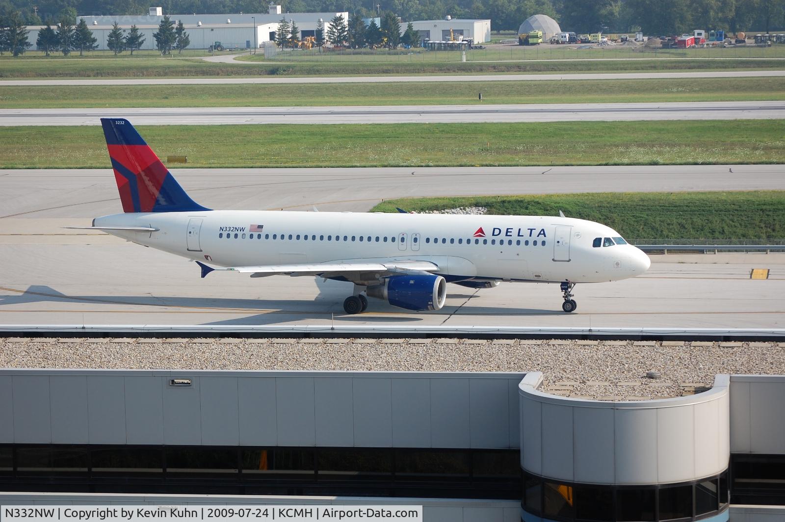 N332NW, 1992 Airbus A320-211 C/N 319, New colors