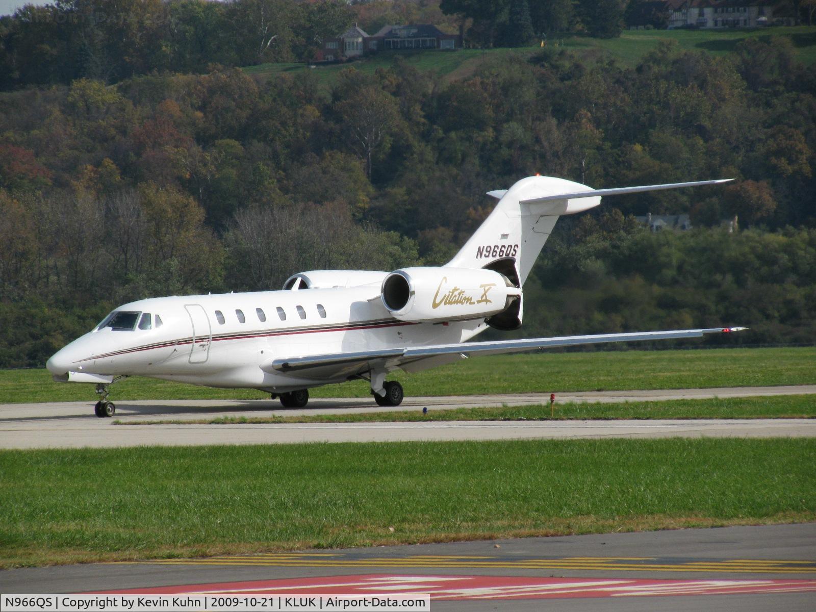 N966QS, 2001 Cessna 750 Citation X Citation X C/N 750-0166, Flexing her reversers