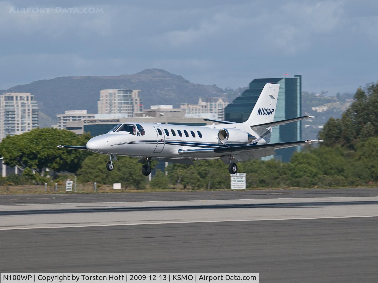 N100WP, 1990 Cessna 560 Citation V C/N 560-0073, N100WP arriving on RWY 21