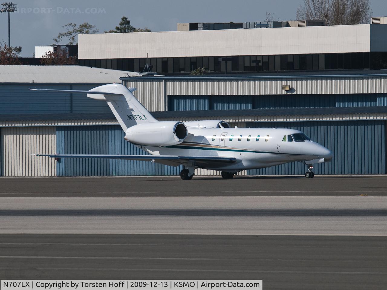 N707LX, 1999 Cessna 750 Citation X Citation X C/N 750-0078, N707LX taxiing
