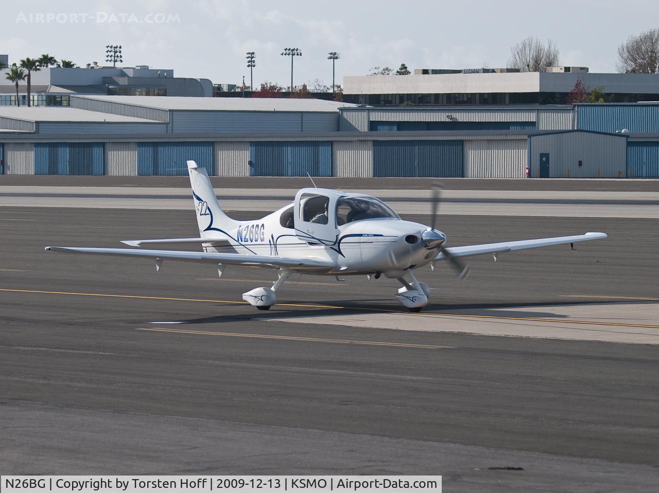 N26BG, 2002 Cirrus SR22 C/N 0244, N26BG taxiing