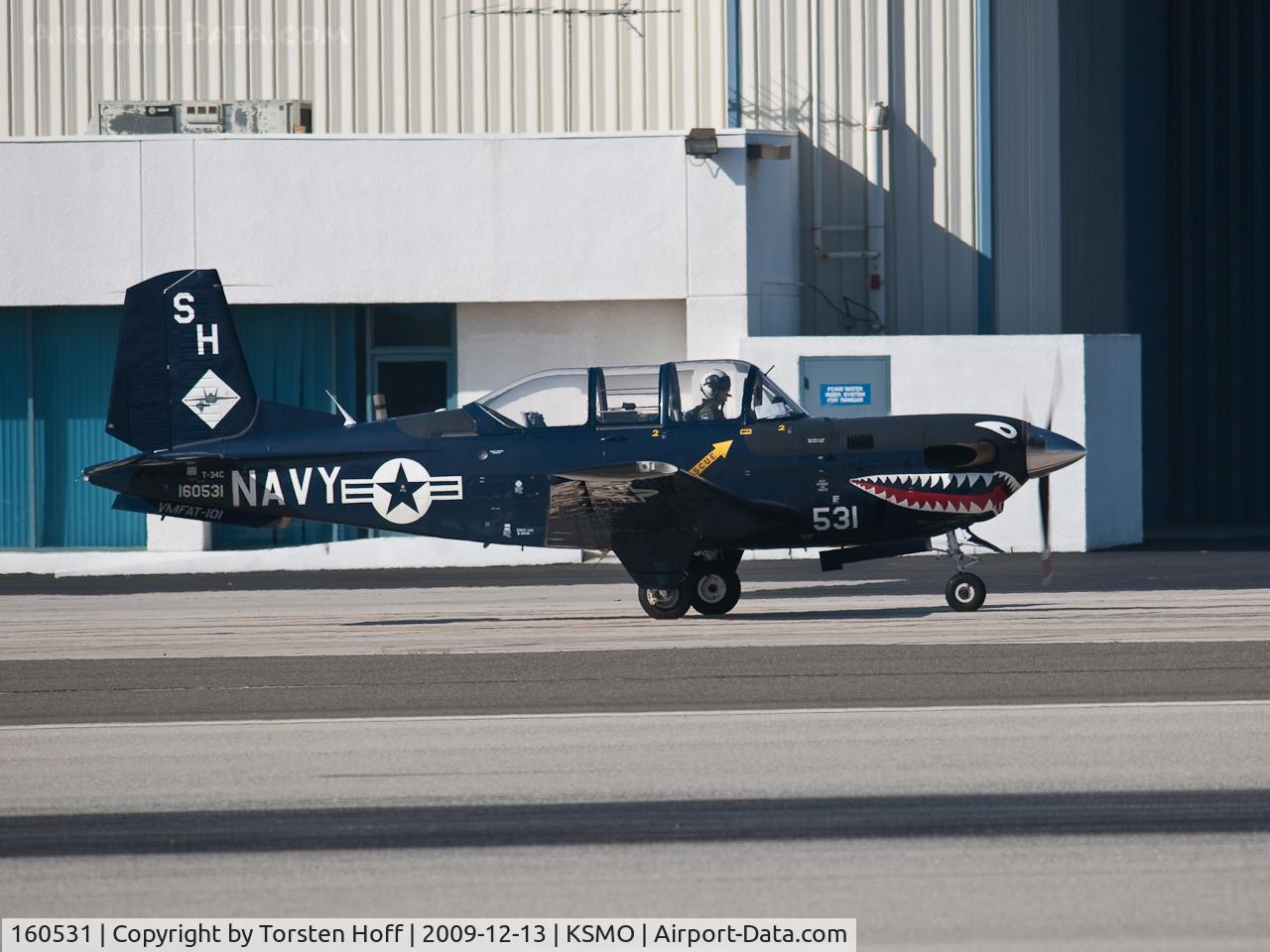 160531, Beech T-34C Turbo Mentor C/N GL-88, 160531 taxiing