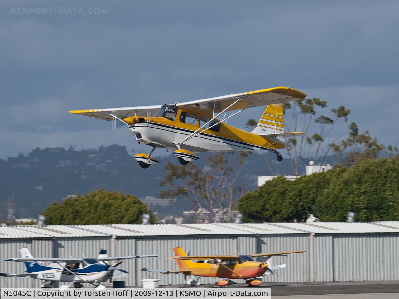 N5045C, 1979 Bellanca 7ECA Citabria C/N 1301-79, N5045C departing from RWY 21