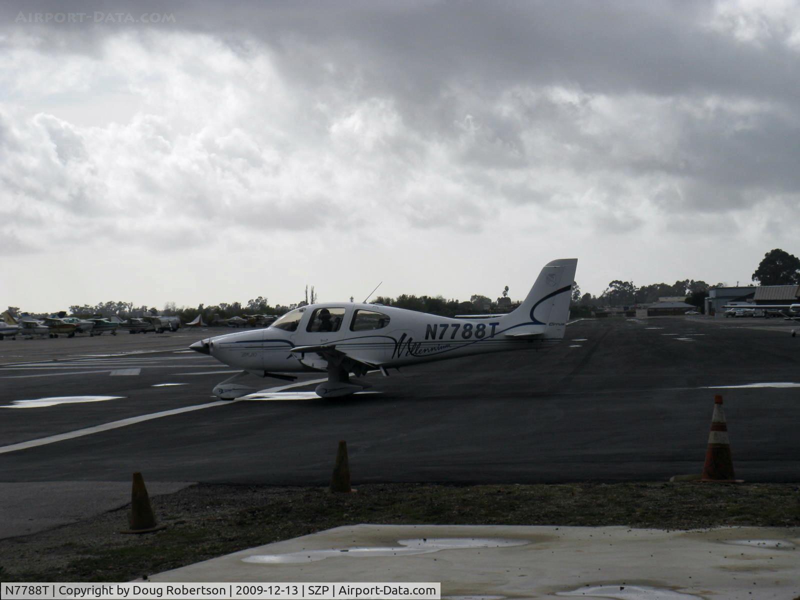 N7788T, 2000 Cirrus SR20 C/N 1088, 2000 Cirrus SR20, Continental IO-360-ES 200 Hp, taking the active in threatening skies