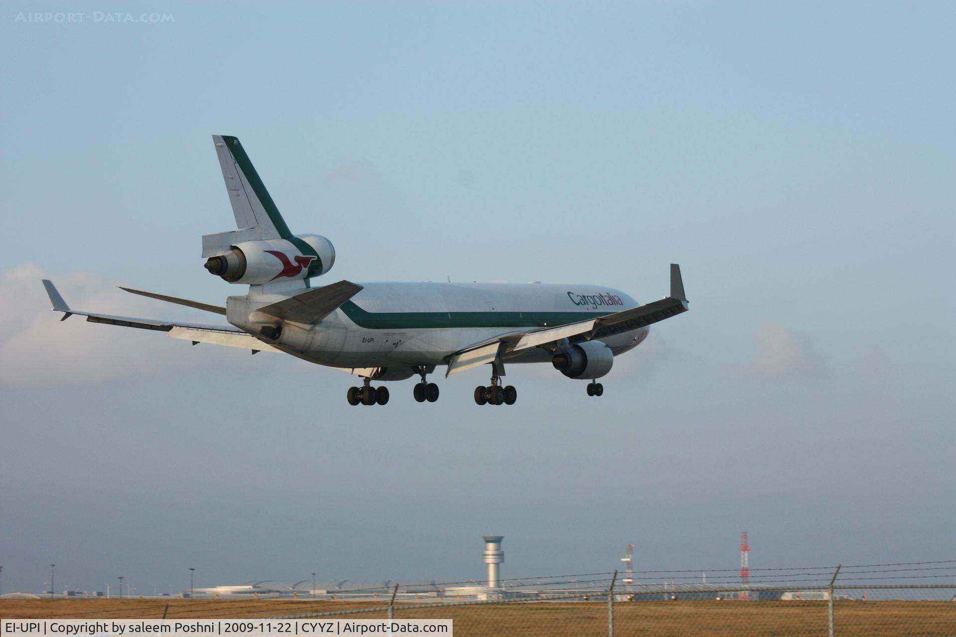EI-UPI, McDonnell Douglas MD-11C C/N 48428, Cargo Italia MD11F landing 06R