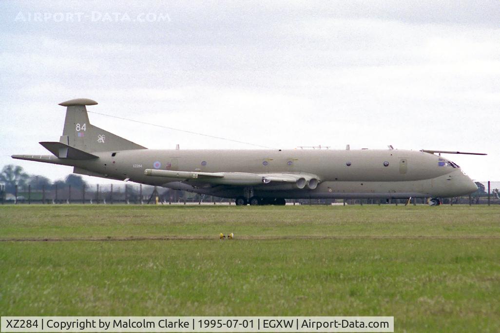 XZ284, Hawker Siddeley Nimrod MR.2 C/N 8046, Hawker Siddeley Nimrod MR2 From RAF No 206 Sqn, Kinloss at RAF Waddington's Air Show in 1995.