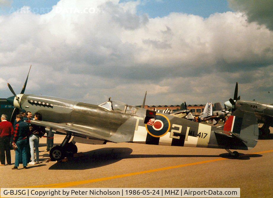 G-BJSG, 1944 Supermarine 509 Spitfire TR.9 C/N 6S/735188, Spitfire LF.IXe reg'd as G-BJSG on display at the 1986 RAF Mildenhall Air Fete.