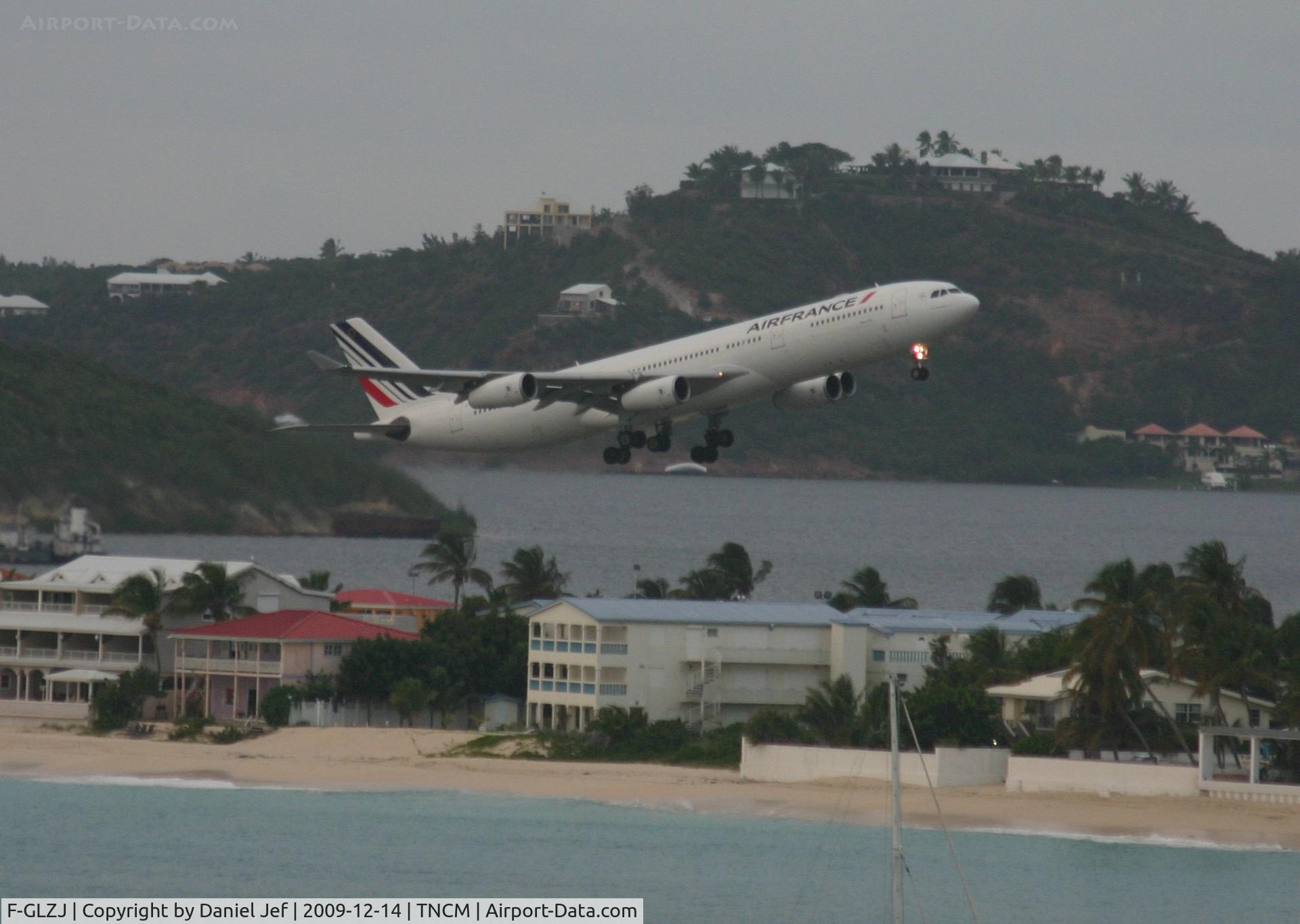 F-GLZJ, 1997 Airbus A340-313X C/N 186, Airfrance F-GLZJ in the rotation out of St Maarten for france
