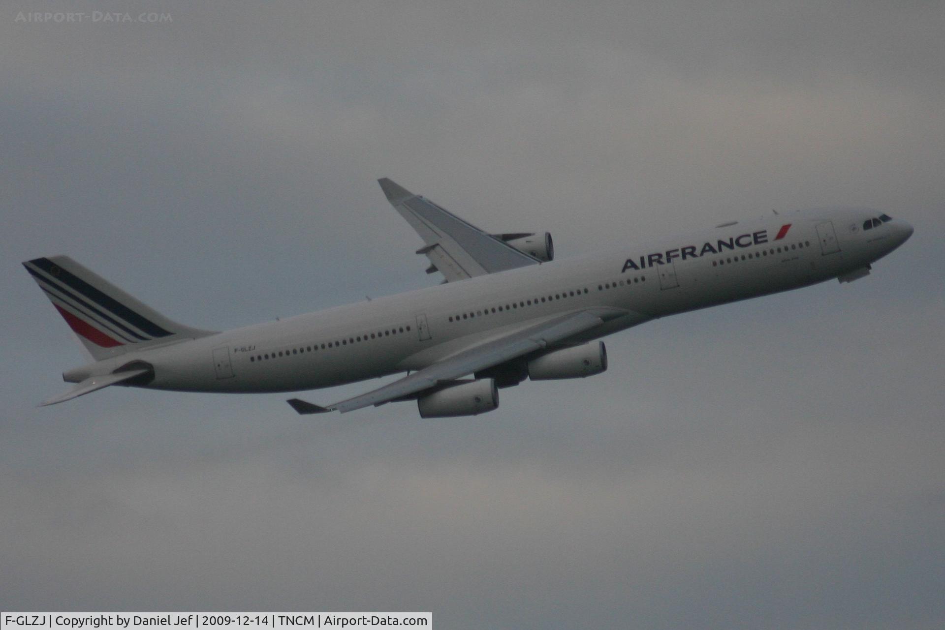 F-GLZJ, 1997 Airbus A340-313X C/N 186, Airfrance rotating out of sxm