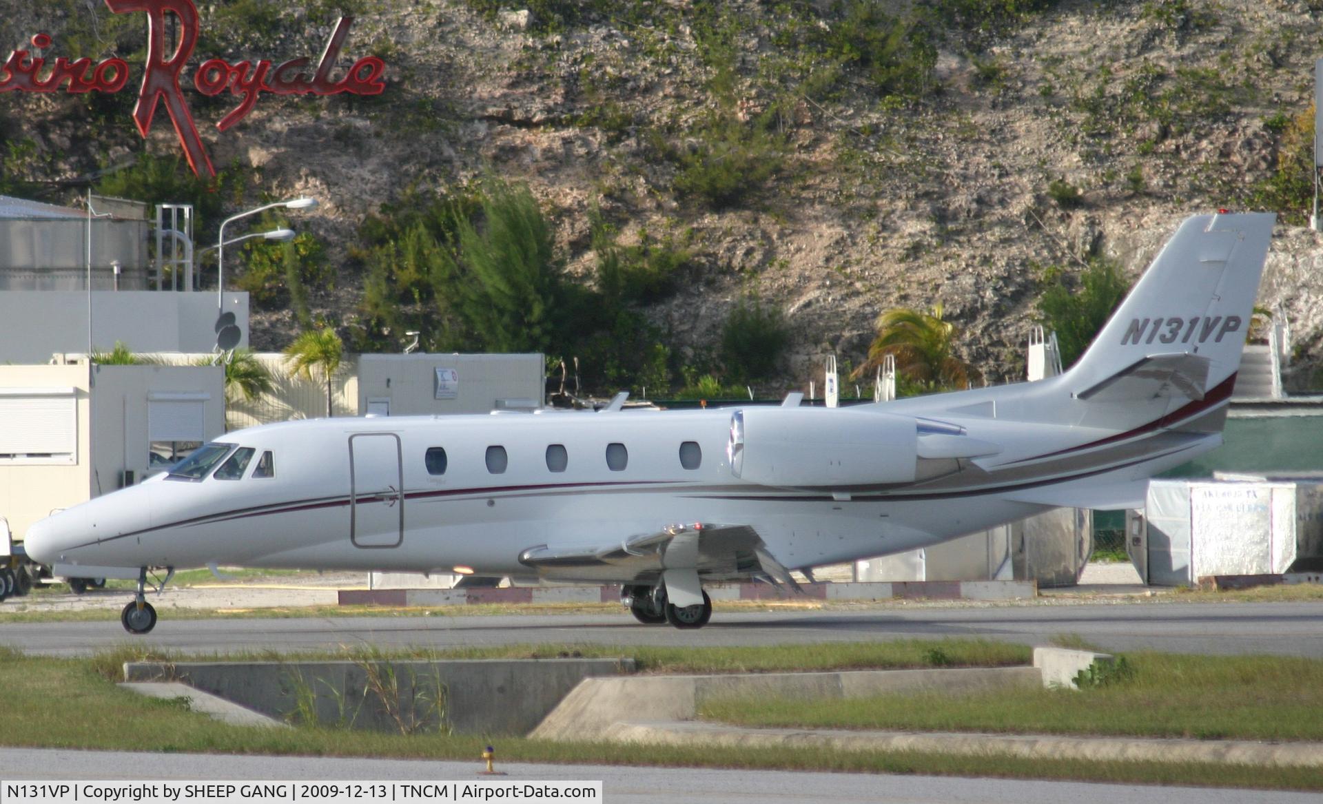 N131VP, 2000 Cessna 560XL C/N 560-5131, N131VP taxing to A