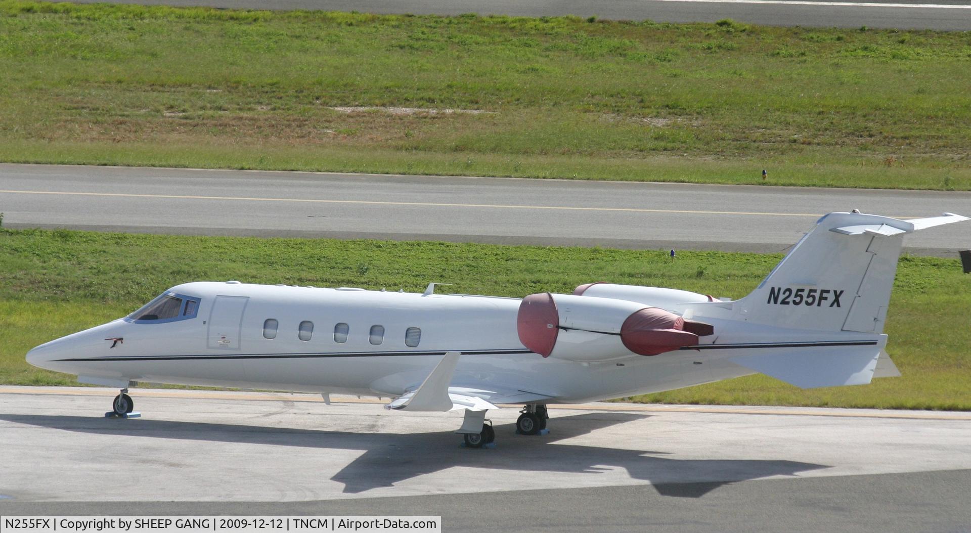 N255FX, 2001 Learjet 60 C/N 60-220, N255FX park at the  cargo ramp