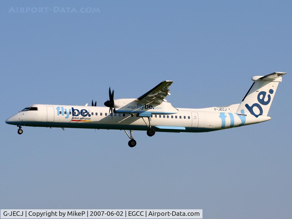 G-JECJ, 2005 De Havilland Canada DHC-8-402Q Dash 8 C/N 4110, About to arrive at Manchester on a warm summer morning.