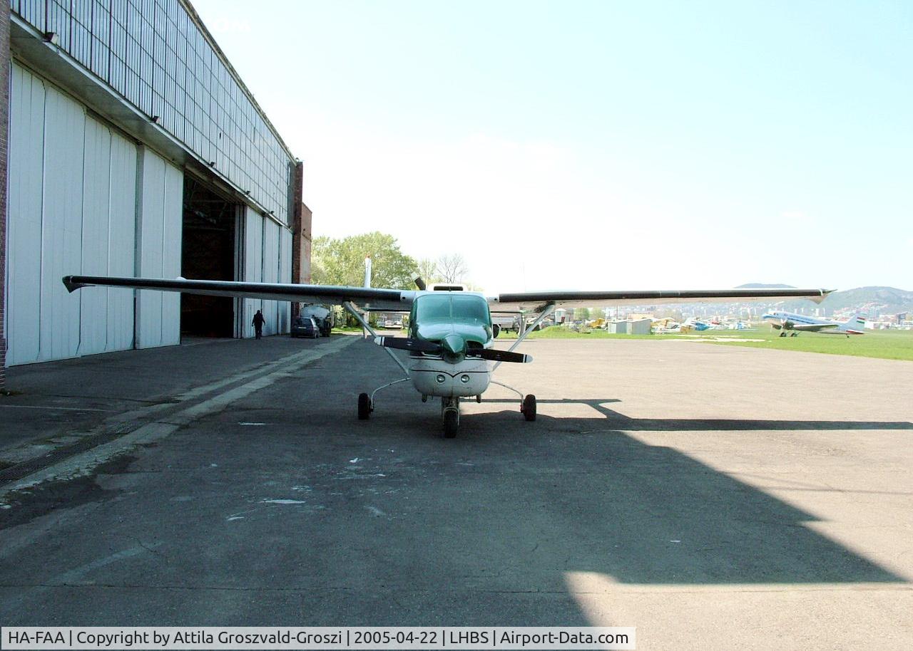 HA-FAA, 1975 Reims Cessna F337G Super Skymaster C/N F3370032, Budaörs-Airport, Hungary