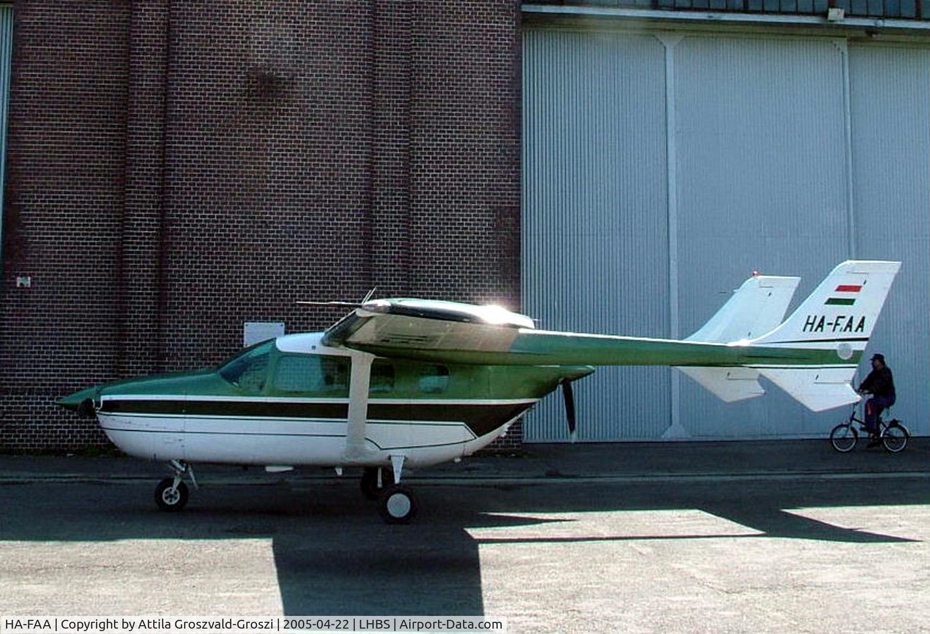HA-FAA, 1975 Reims Cessna F337G Super Skymaster C/N F3370032, Budaörs-Airport, Hungary