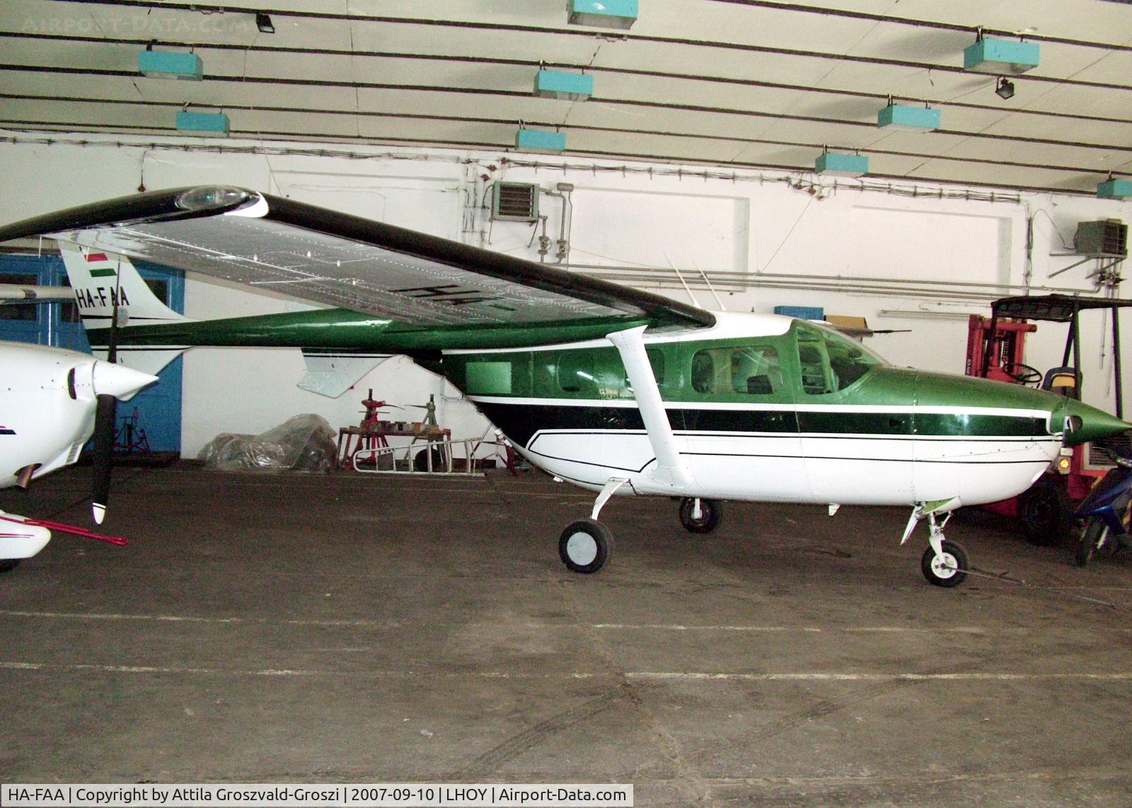 HA-FAA, 1975 Reims Cessna F337G Super Skymaster C/N F3370032, Öcsény Airport - Hungary