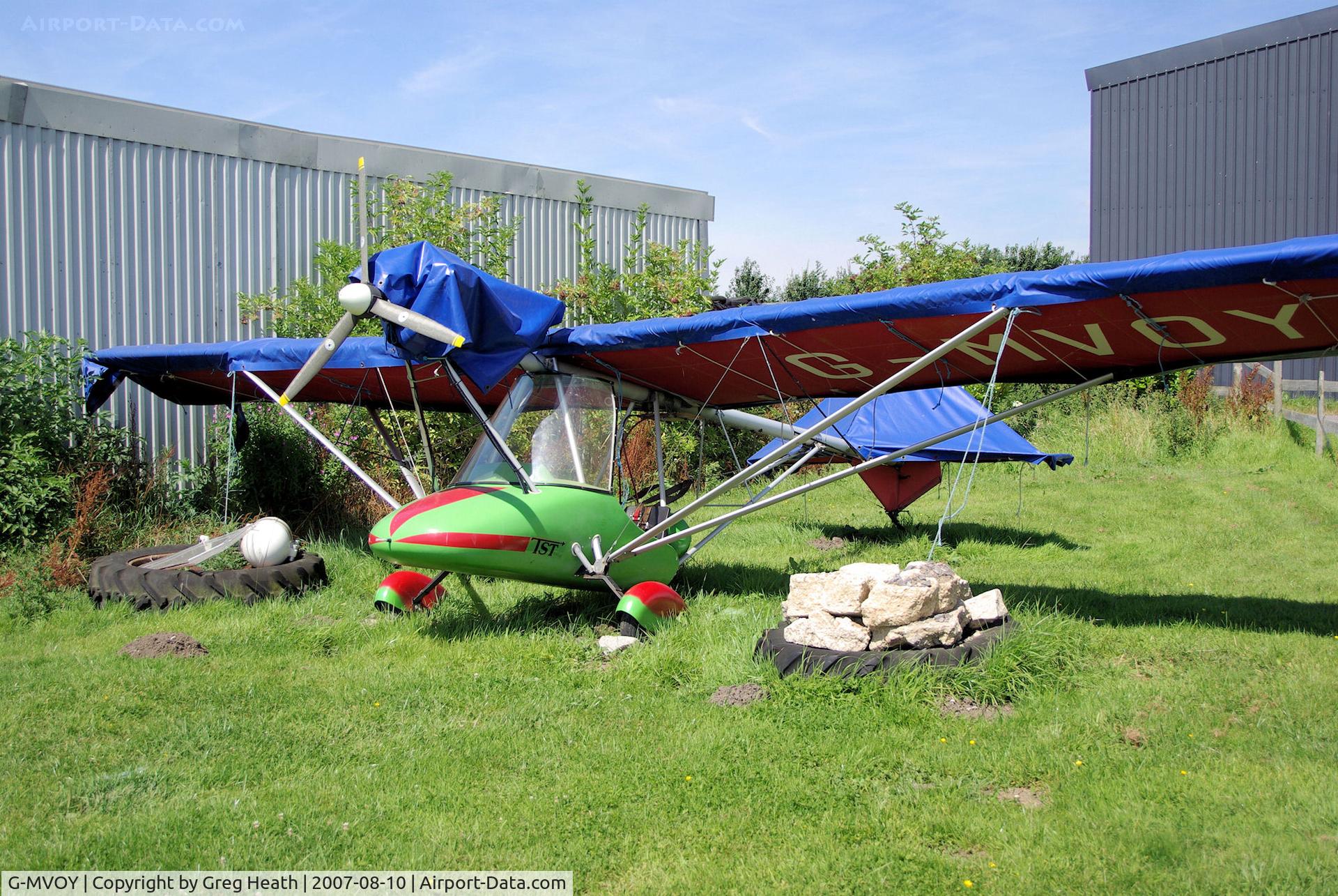 G-MVOY, 1989 Thruster TST MK1 C/N 8029-TST-121, Redlands Airfield, Wiltshire UK