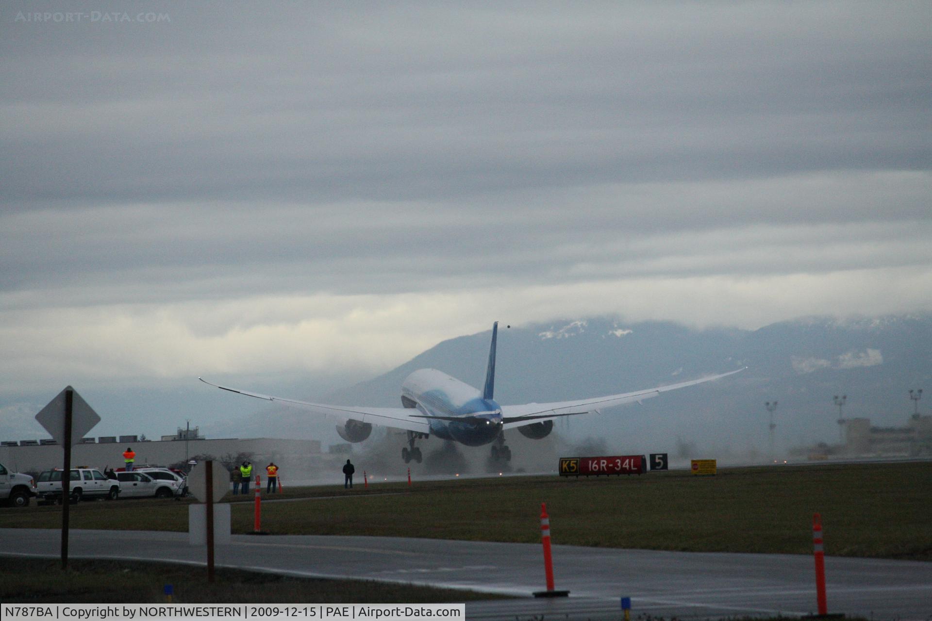 N787BA, 2009 Boeing 787-8 Dreamliner C/N 40690, TAKE OFF  ON MAIDEN FLIGHT