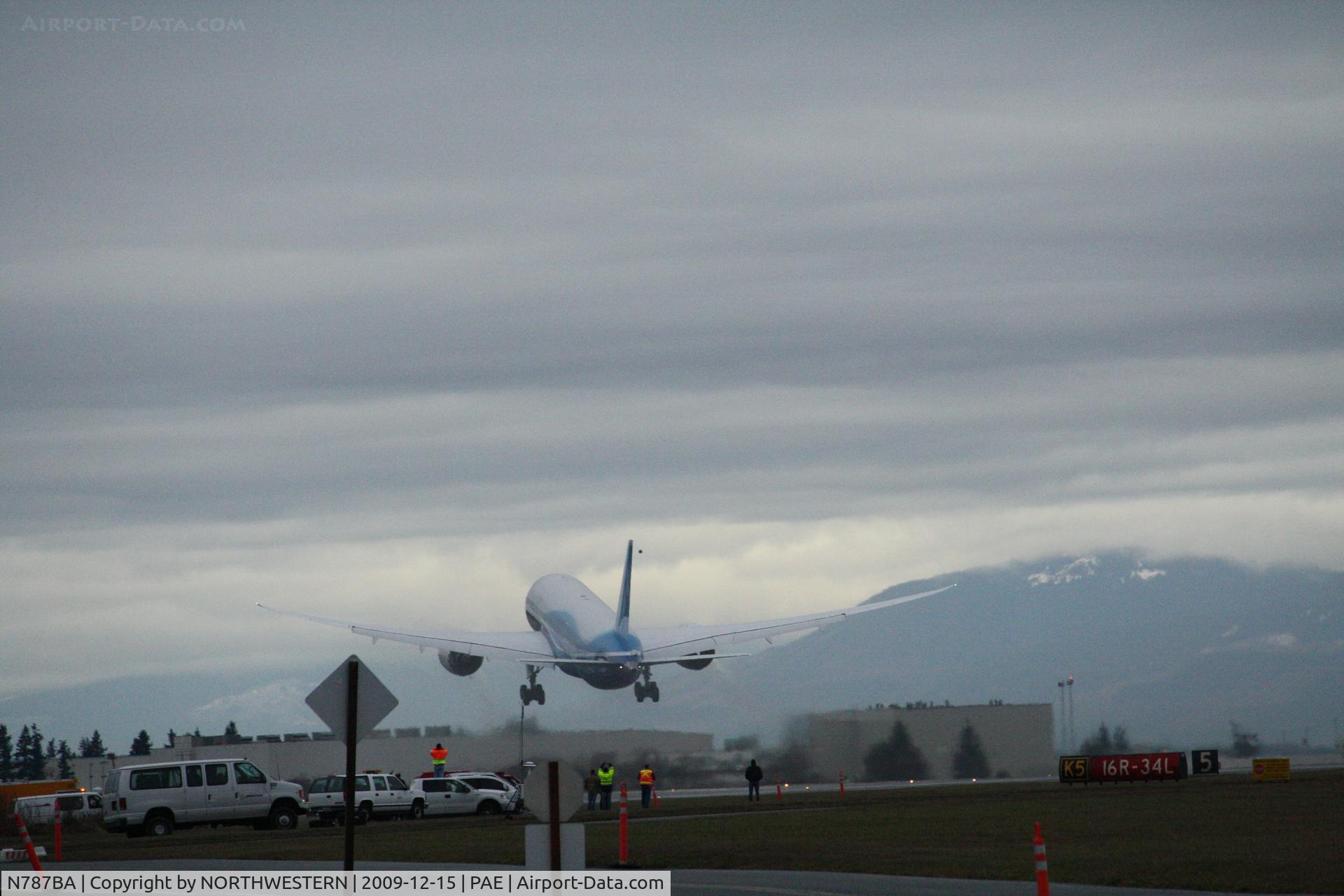 N787BA, 2009 Boeing 787-8 Dreamliner C/N 40690, AIRBORNE
