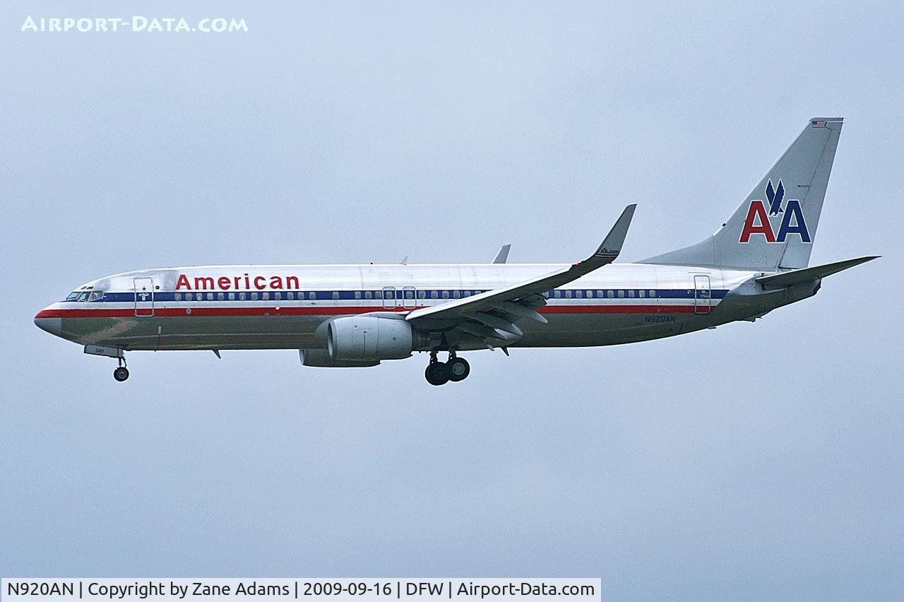 N920AN, 1999 Boeing 737-823 C/N 29521, American Airlines at DFW