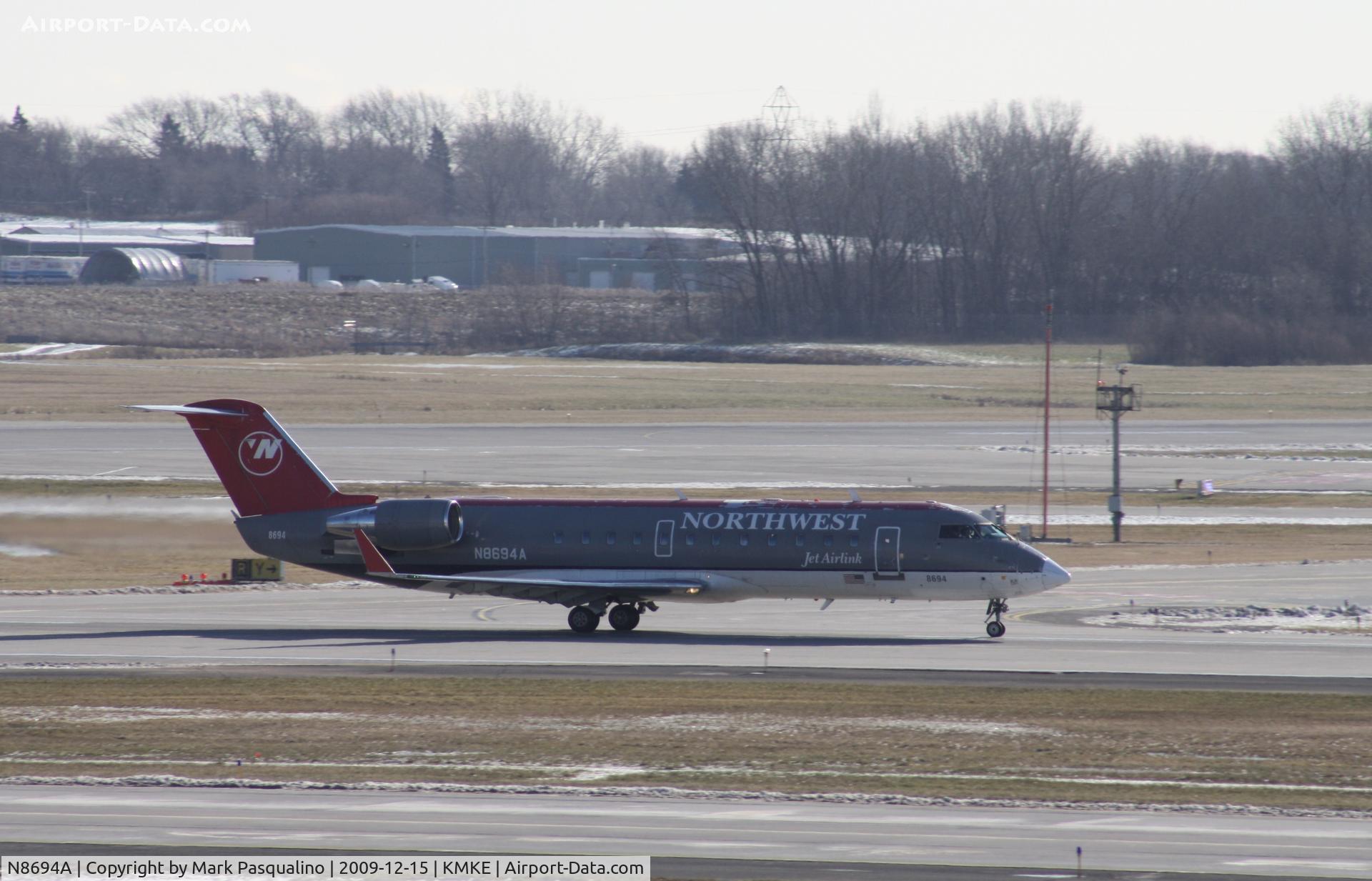 N8694A, 2002 Canadair CRJ-200 (CL-600-2B19) C/N 7694, CL-600-2B19