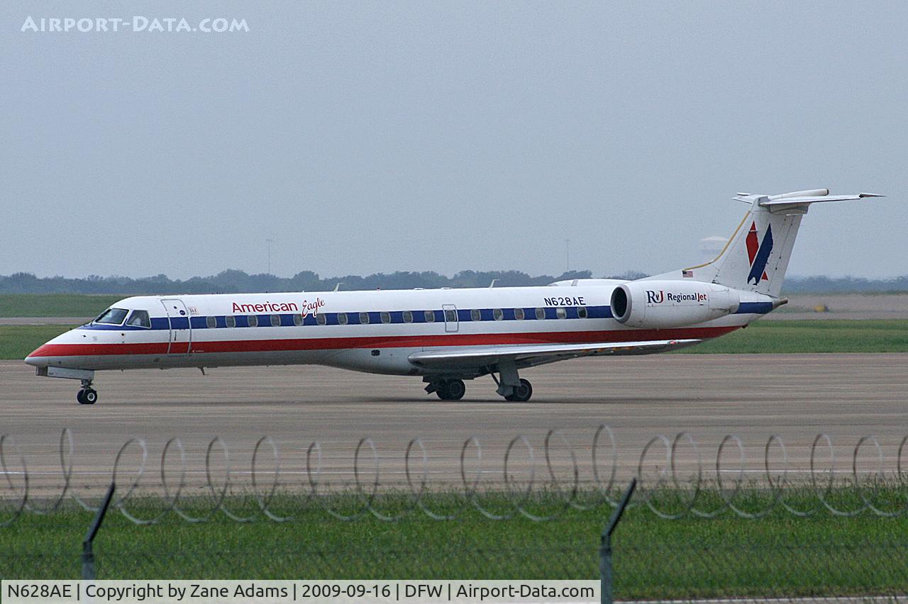 N628AE, 1999 Embraer ERJ-145LR (EMB-145LR) C/N 145124, American Eagle at DFW