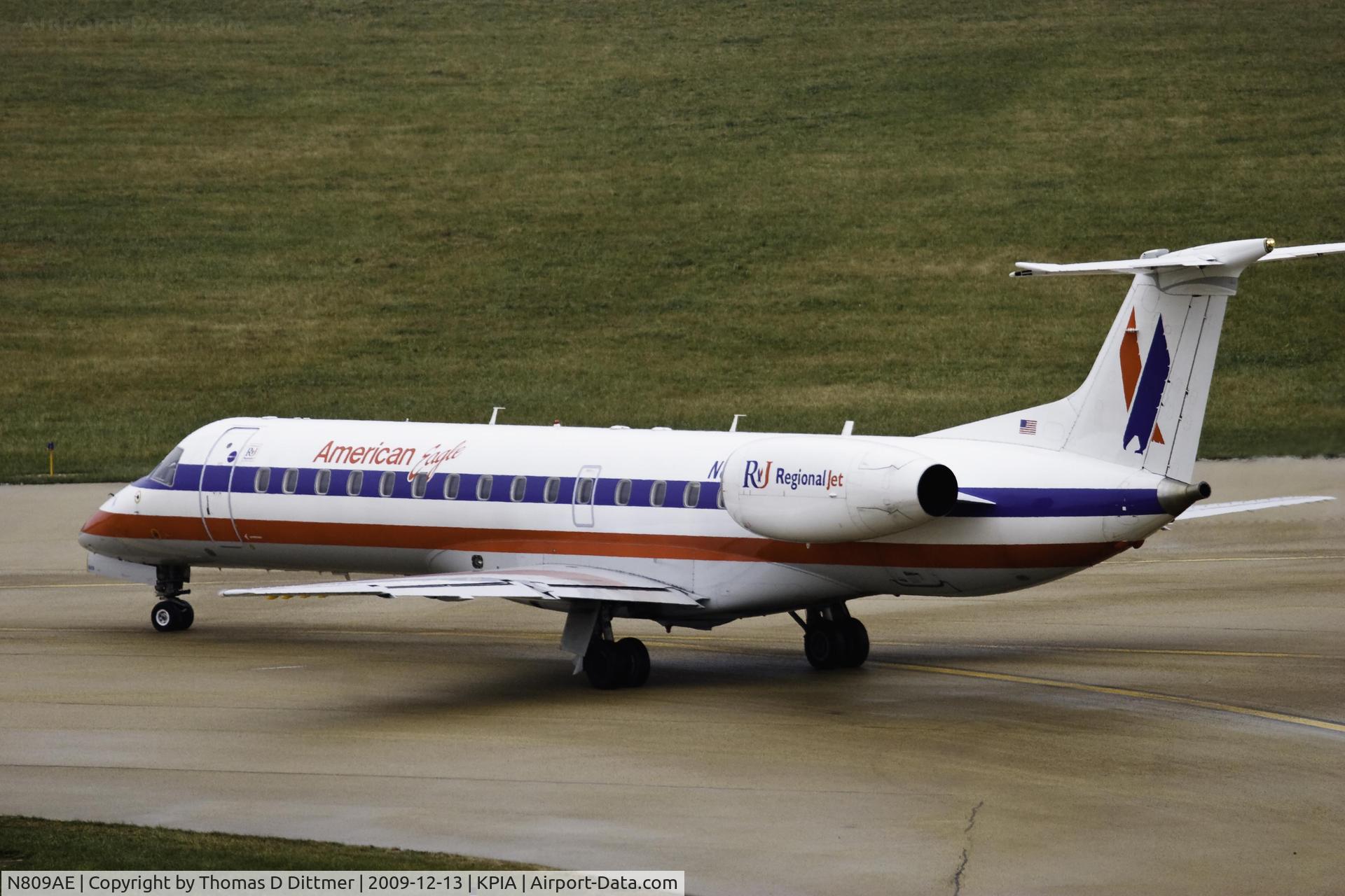 N809AE, 2001 Embraer ERJ-140LR (EMB-135KL) C/N 145521, American Eagle (N809AE) taxies for departure