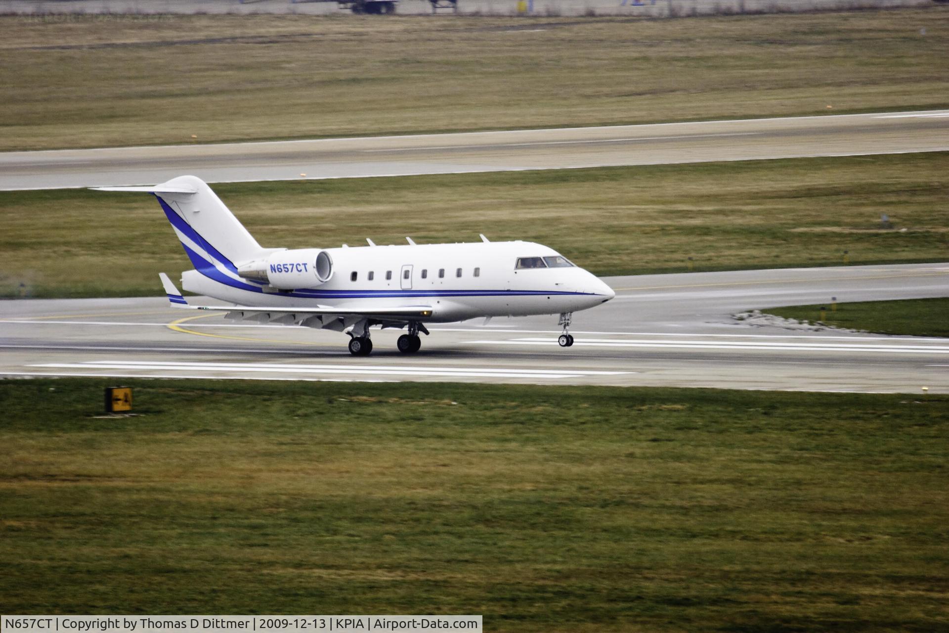 N657CT, 2006 Bombardier Challenger 604 (CL-600-2B16) C/N 5665, N657CT landing roll at Peoria Illinois