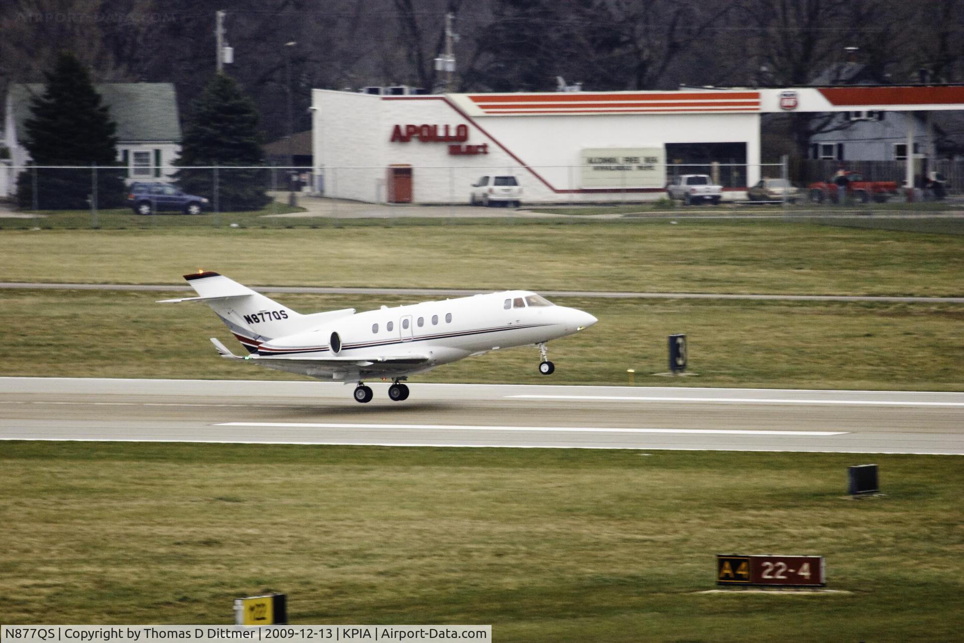 N877QS, 2008 Hawker Beechcraft Hawker 900XP C/N HA-0066, N877QS arrives at Peoria Illinois