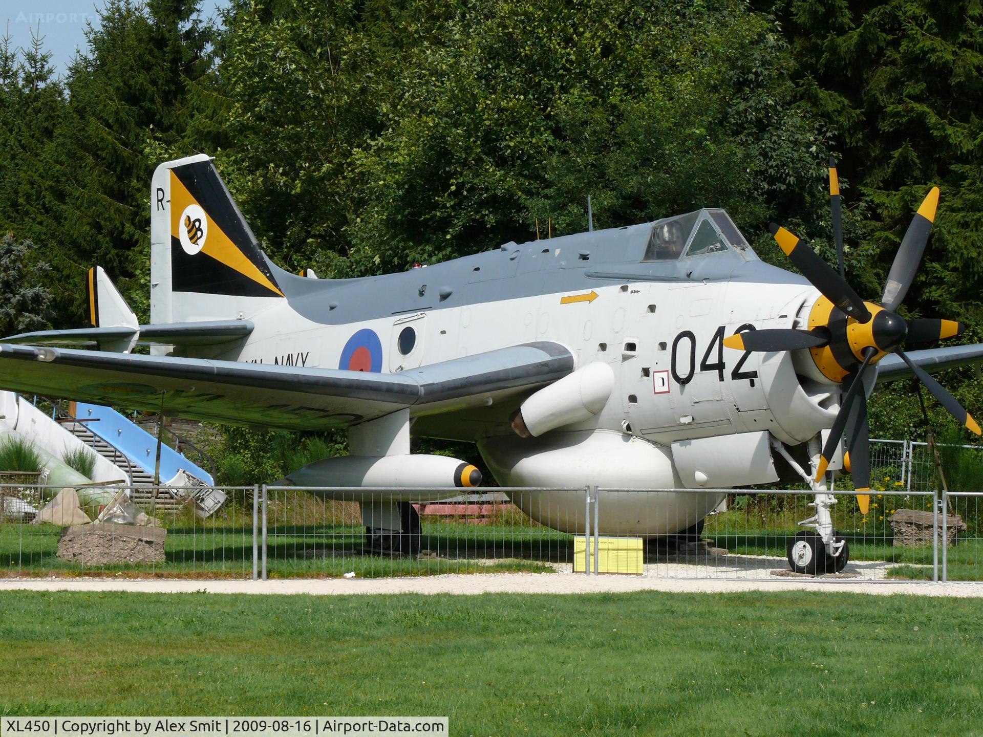 XL450, 1958 Fairey Gannet AEW.3 C/N F9433, Fairey Gannet AEW3 XL450/R044 Royal Navy in ther Hermerskeil Museum Flugausstellung Junior