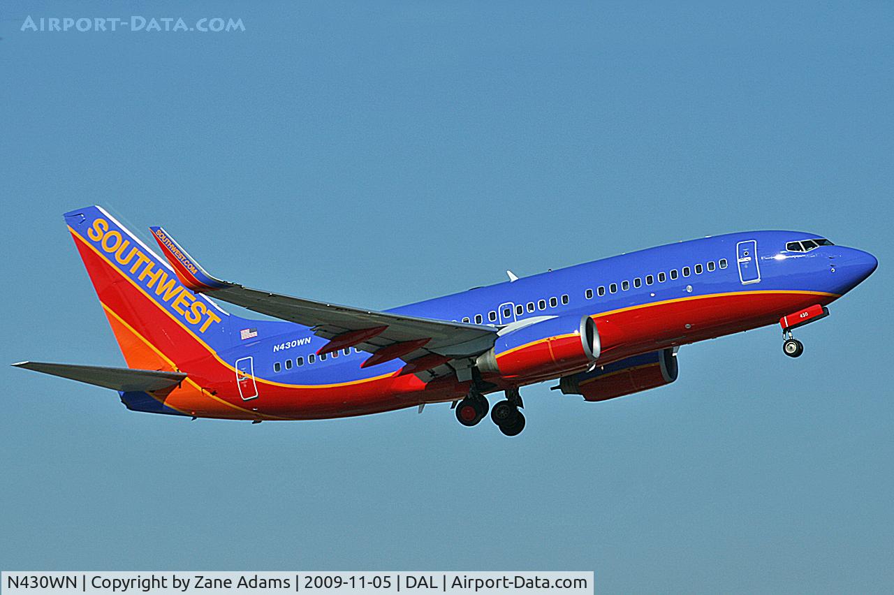 N430WN, 2002 Boeing 737-7H4 C/N 33659, Southwest Airlines at Love Field - Dallas