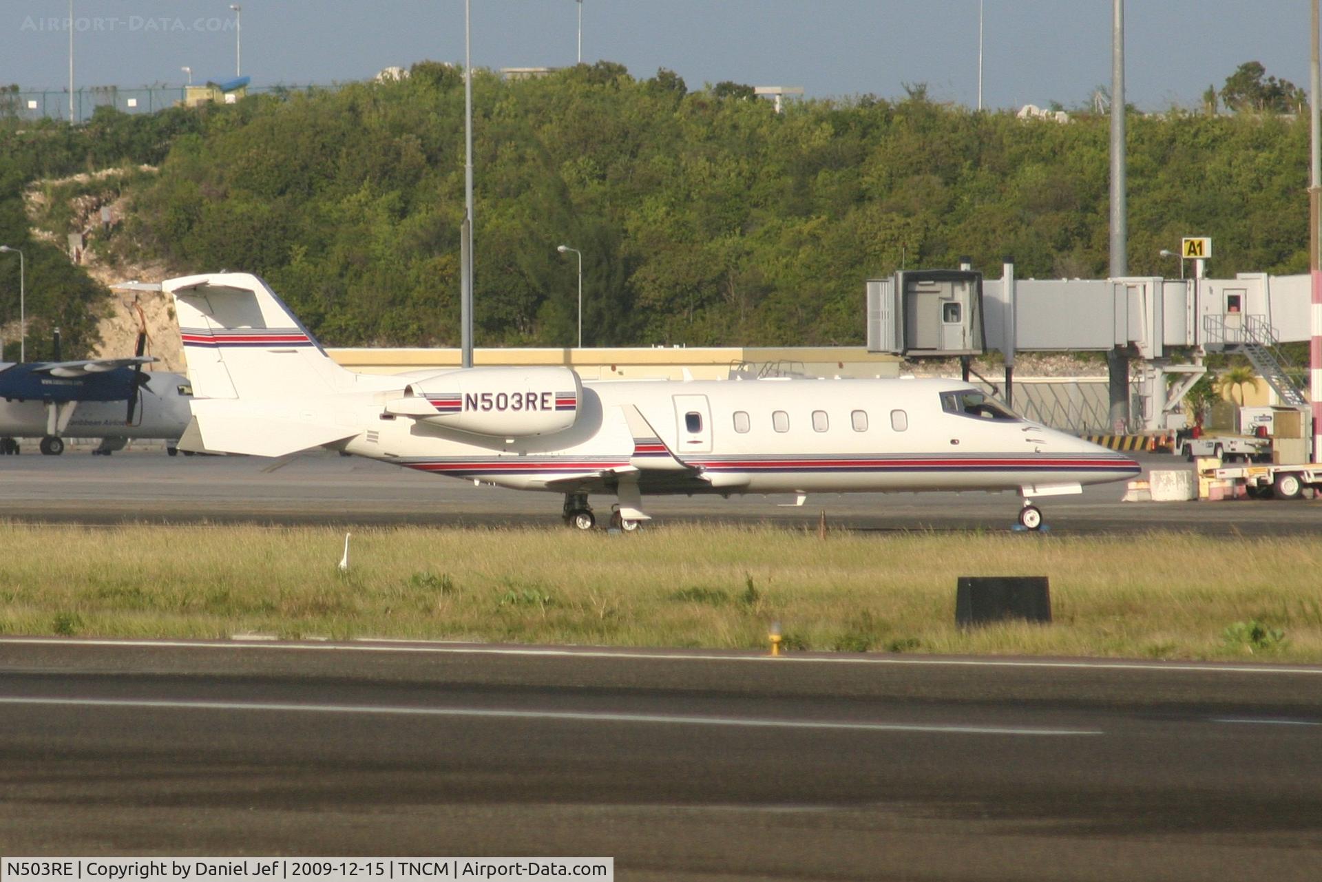 N503RE, 2001 Learjet 60 C/N 227, N503RE park at the private ramp