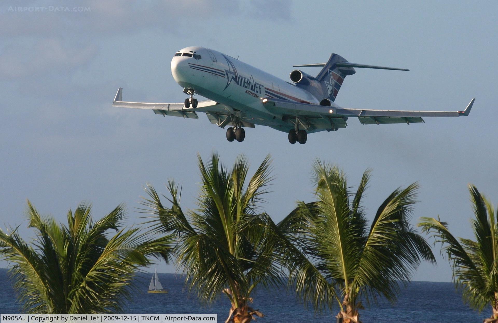 N905AJ, 1980 Boeing 727-231 C/N 21989, Amerijet 727 just clearing the palm trees befor landing at St Maarten