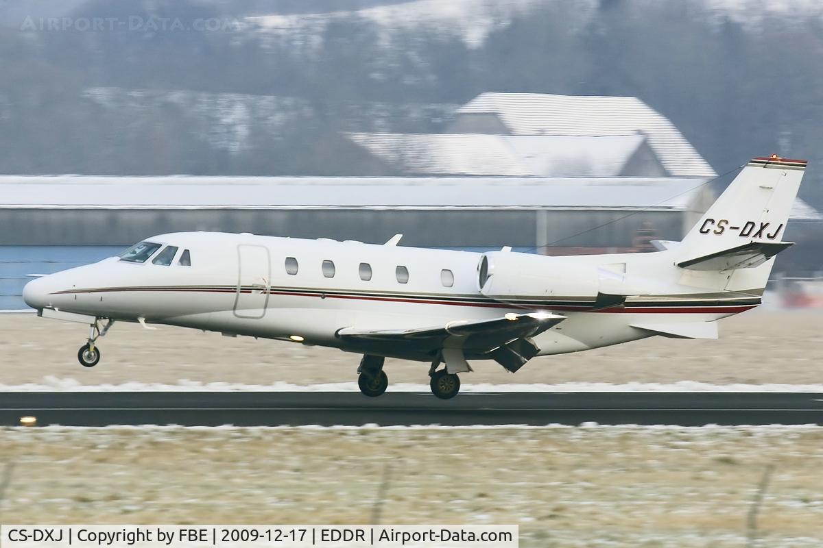 CS-DXJ, 2006 Cessna 560XL Citation Excel C/N 560-5627, about to touchdown on a cold December mornig