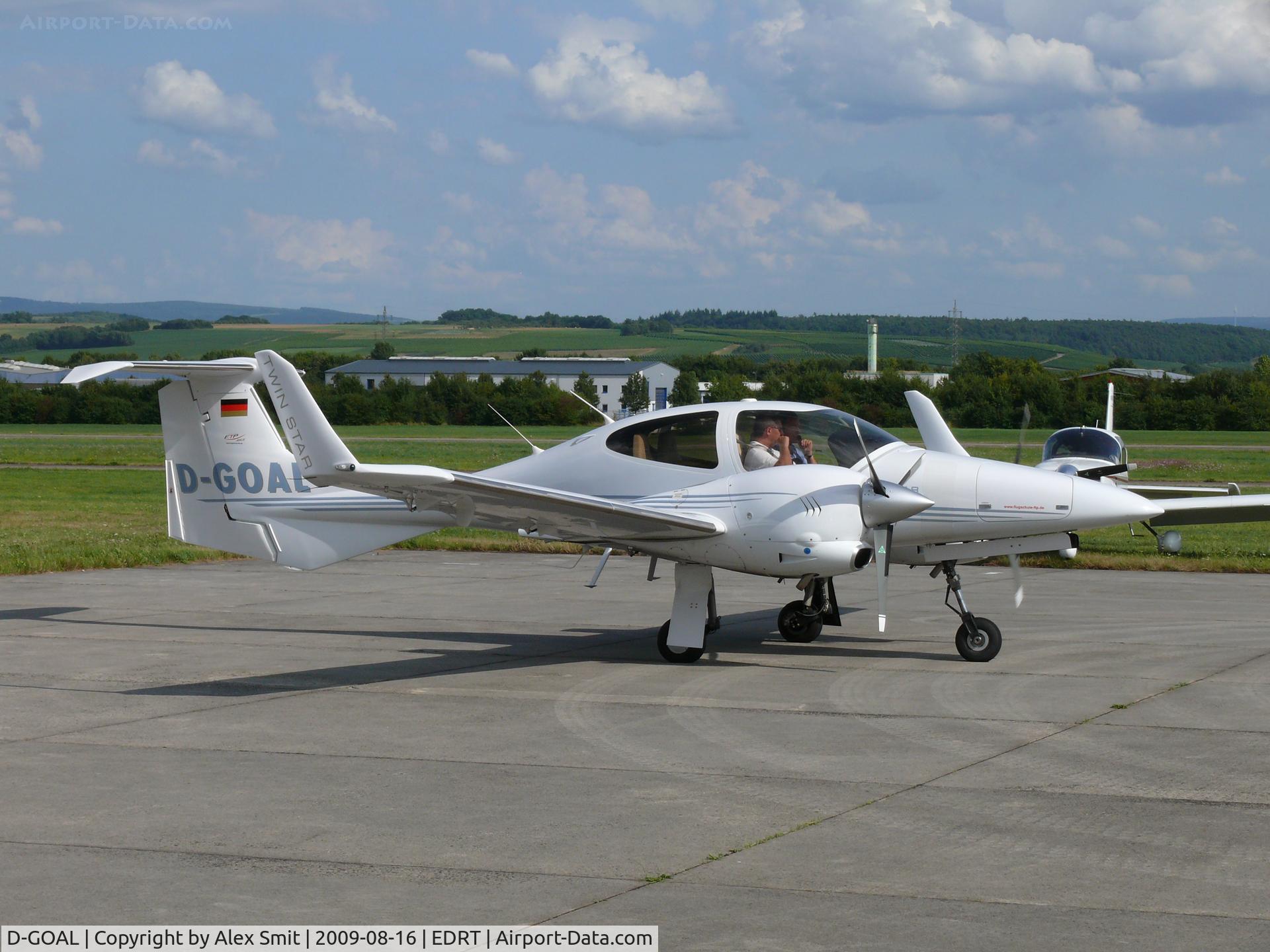 D-GOAL, Diamond DA-42 Twin Star C/N 42.184, Diamond Aircraft Da42 Twin Star D-GOAL Flugschule FTP