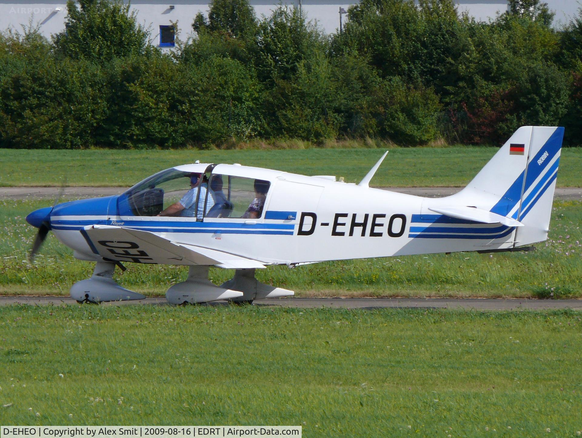 D-EHEO, Robin DR-400-180 Regent C/N 0747, Robin Dr400/180 Regent D-EHEO Drive and Fly