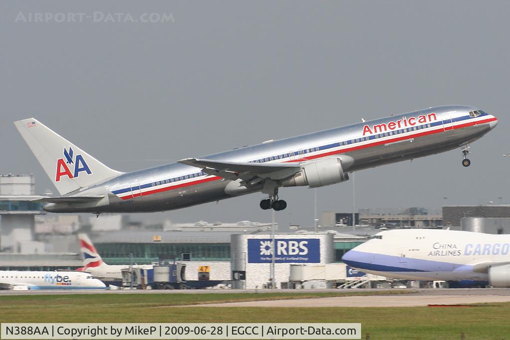 N388AA, 1994 Boeing 767-323 C/N 27448, American 55 climbs away from 05L bound for KORD.