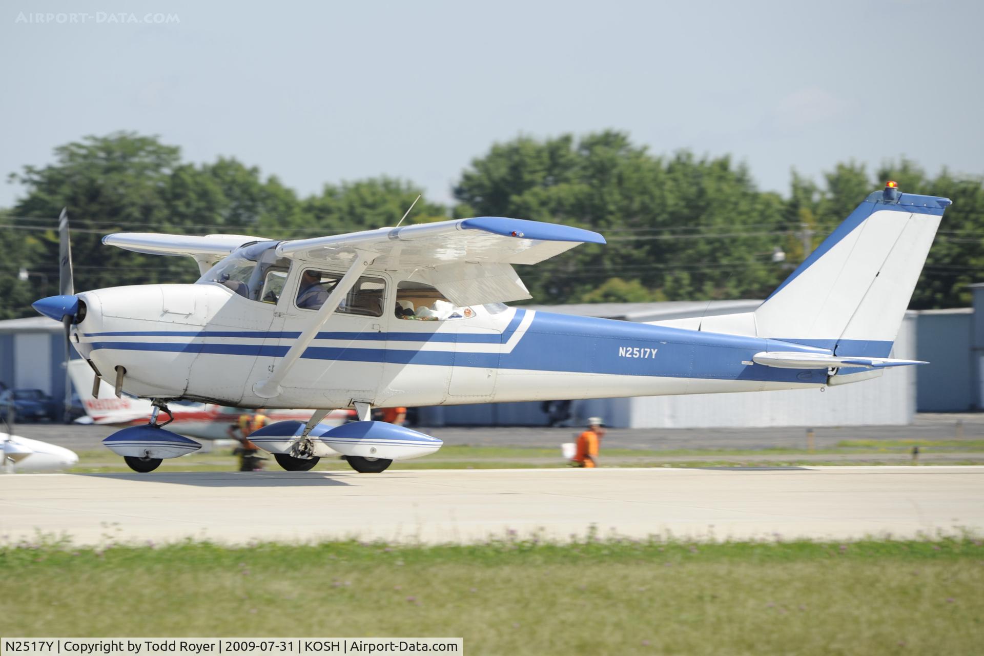 N2517Y, 1962 Cessna 172D C/N 17249817, EAA AIRVENTURE 2009
