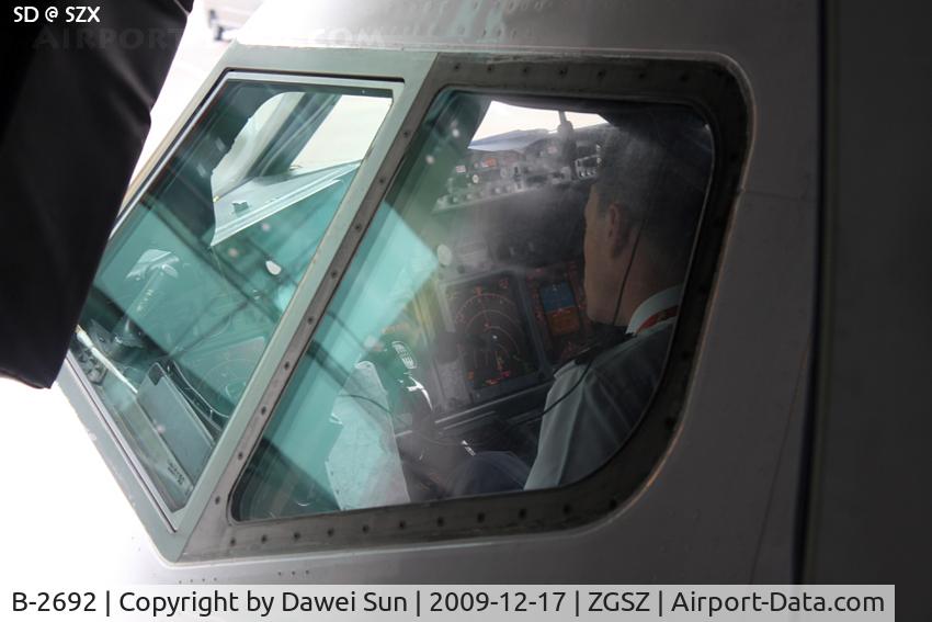 B-2692, 2001 Boeing 737-8Q8 C/N 28241, pilot