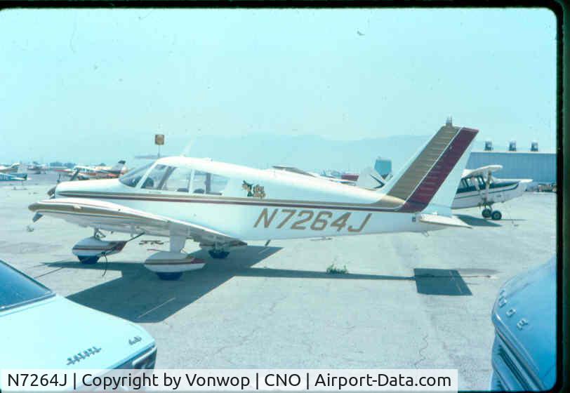 N7264J, 1968 Piper PA-28-140 C/N 28-24532, New Colors in 1974