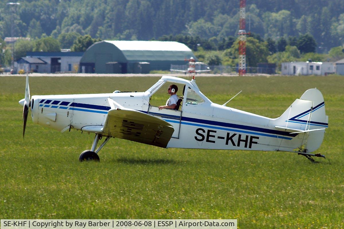 SE-KHF, 1977 Piper PA-25-235 Pawnee D C/N 25-7756019, Seen here taxiing out for glider towing duties at Norrkoping.