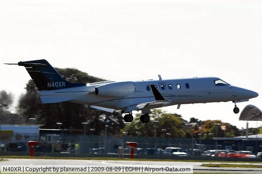 N40XR, 2005 Learjet 45 C/N 2028, Landing on 26, taken from the Flying Club