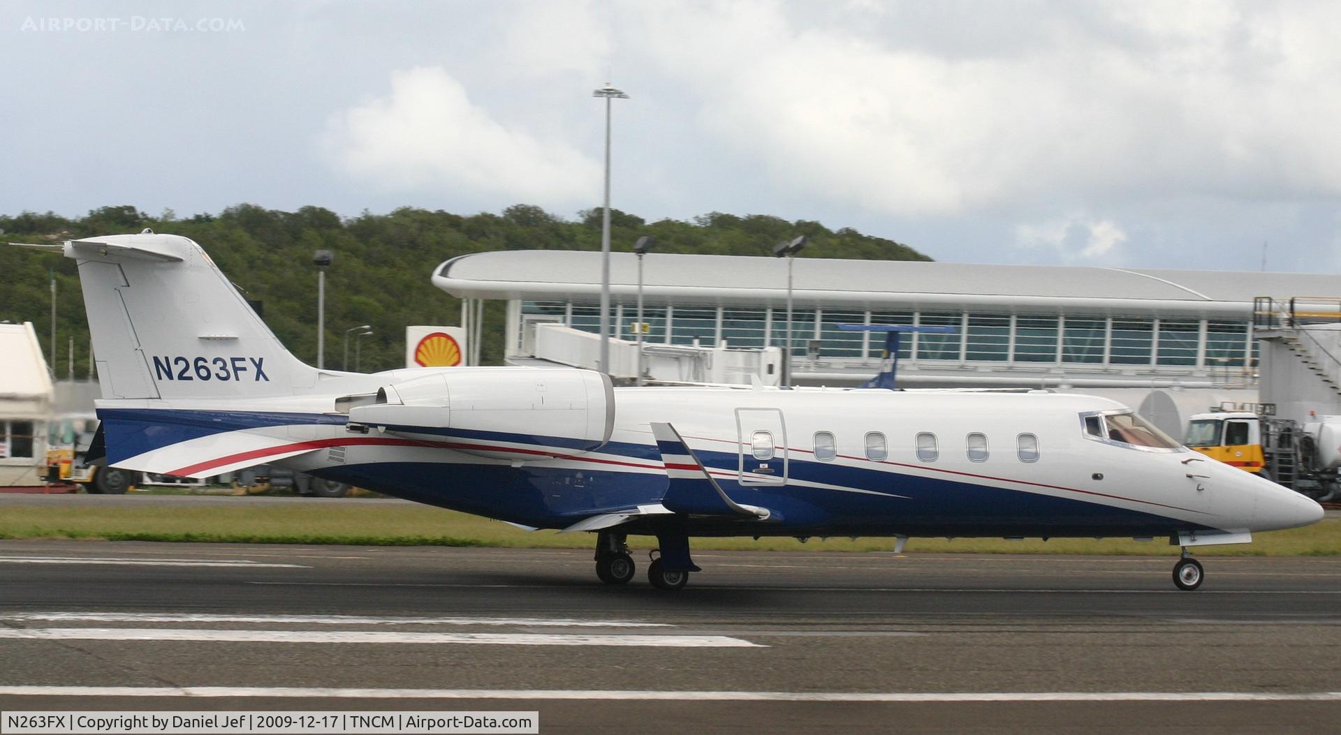 N263FX, 2008 Learjet Inc 60 C/N 334, Flexjet N263FX departing St Maarten