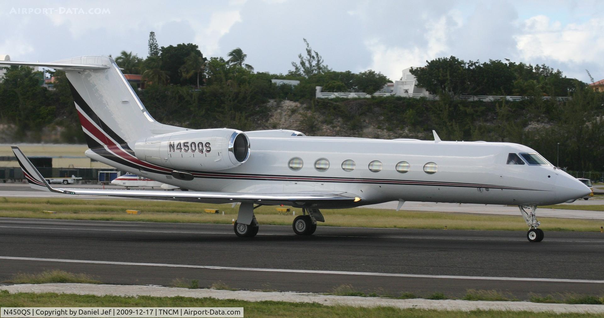N450QS, 2006 Gulfstream Aerospace GIV-X (G450) C/N 4046, N450QS Landing at TNCM