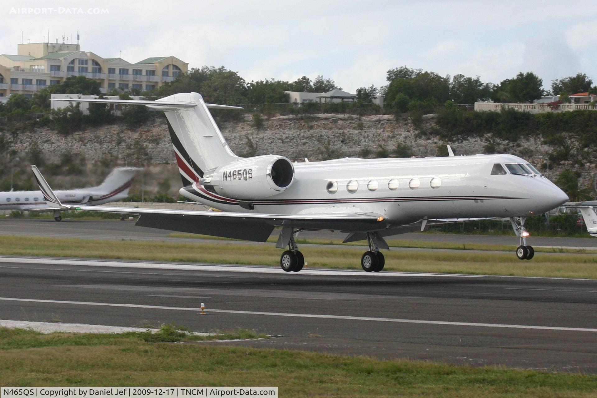 N465QS, 2001 Gulfstream Aerospace G-IV C/N 1463, N465QS having a late afternoon landing at TNCM