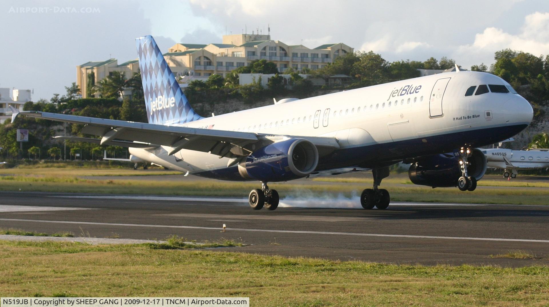 N519JB, 2001 Airbus A320-232 C/N 1398, Jetblue N519JB landing at TNCM