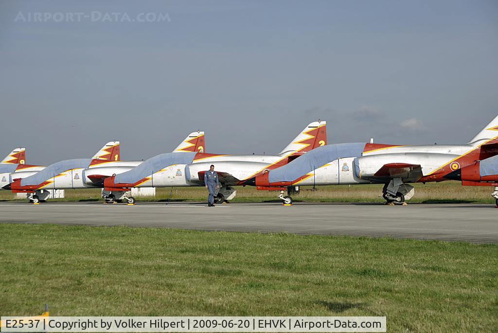 E25-37, CASA C-101EB Aviojet C/N EB01-37-037, at Volkel